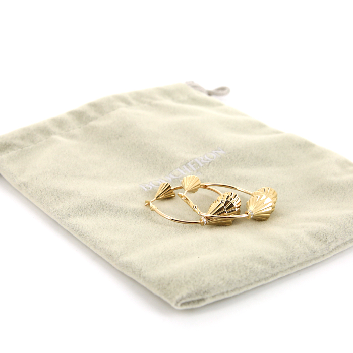 Pendientes Boucheron Exquises confidences en oro amarillo y diamantes - Detail D2