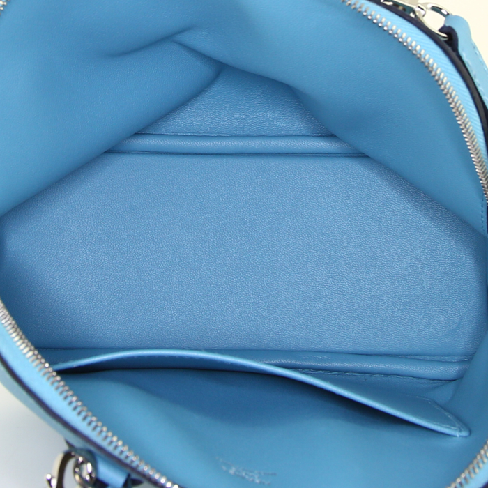 Sac bandoulière Hermes Bolide mini en cuir Swift Bleu du Nord - Detail D2