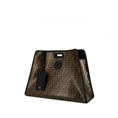 Étui Fendi Defender moyen en toile monogram enduite marron et cuir noir