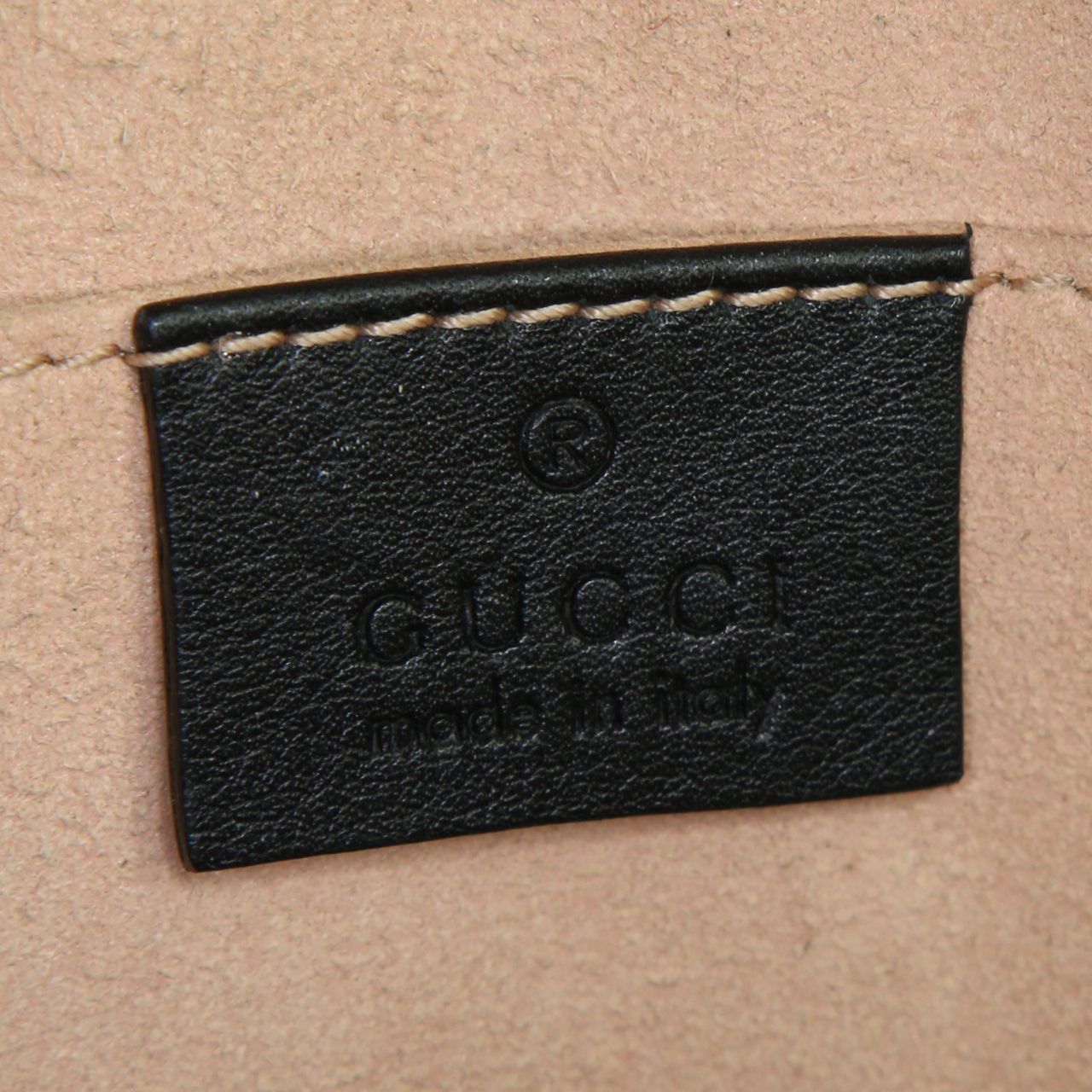Gucci GG Marmont small model shoulder bag in black quilted leather - Detail D3