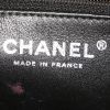 Pochette Chanel in pelle verniciata e foderata nera - Detail D3 thumbnail