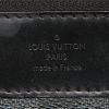 Borsa a tracolla Louis Vuitton Bastille in tela cerata con motivo a scacchi grigio e pelle nera - Detail D3 thumbnail
