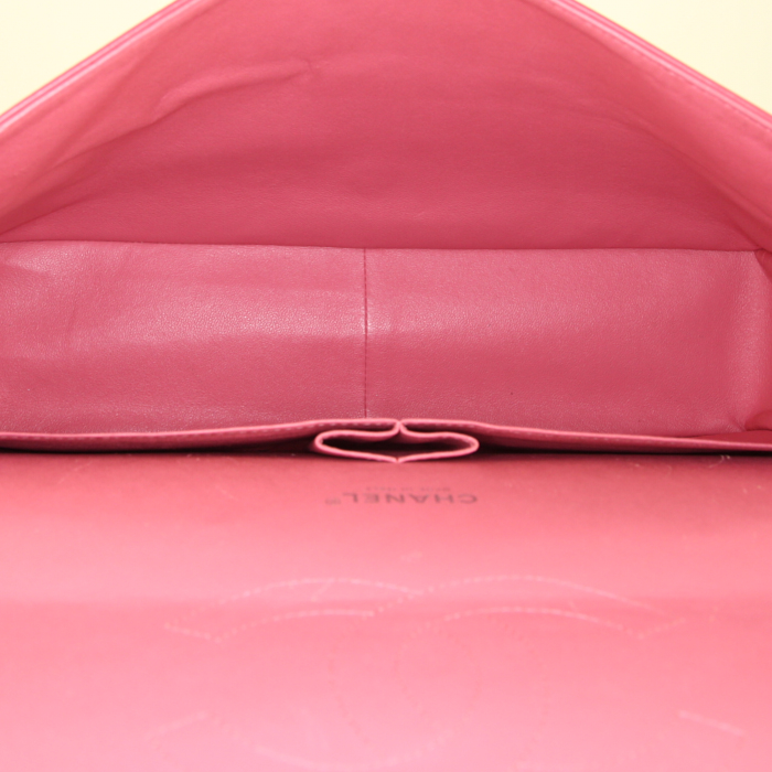 Borsa Chanel Timeless Maxi Jumbo in pelle verniciata e foderata rosa - Detail D3