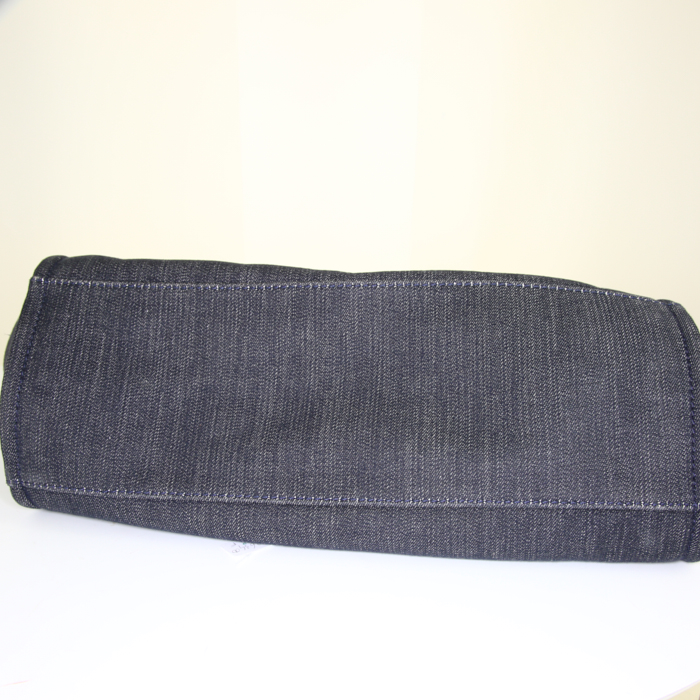 Shopping bag Chanel Deauville in denim blu e pelle blu - Detail D5