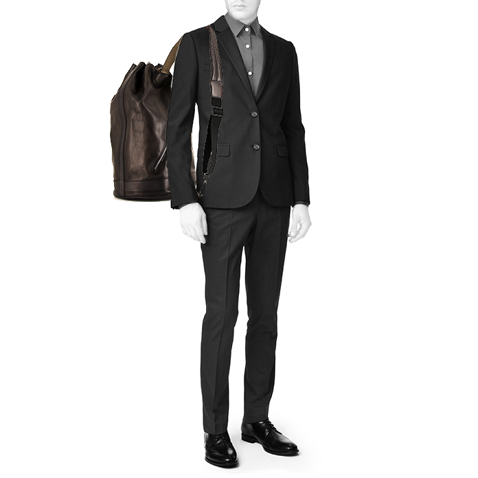 Berluti shoulder bag in brown leather - Detail D1