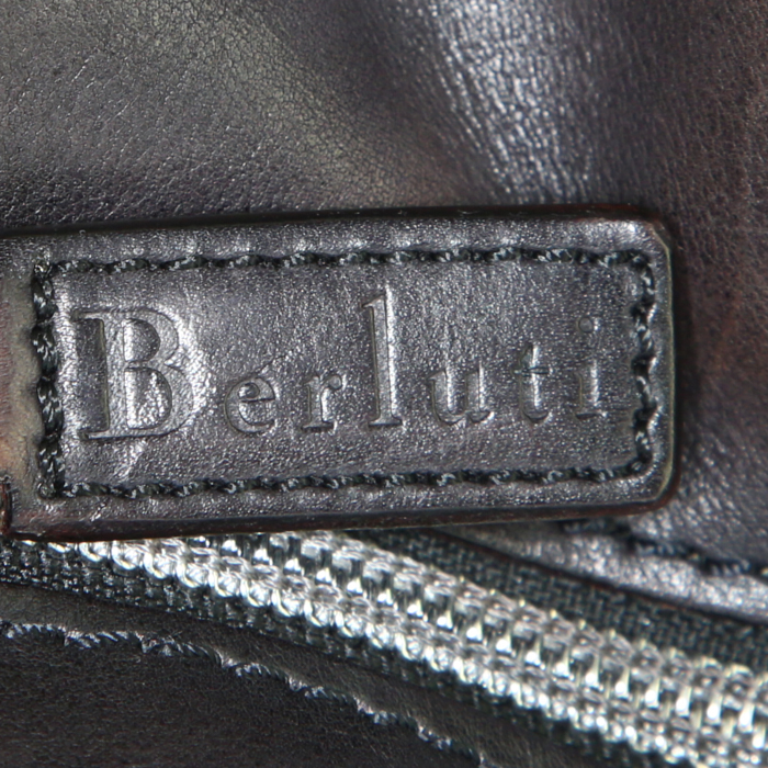 Berluti shoulder bag in brown leather - Detail D3