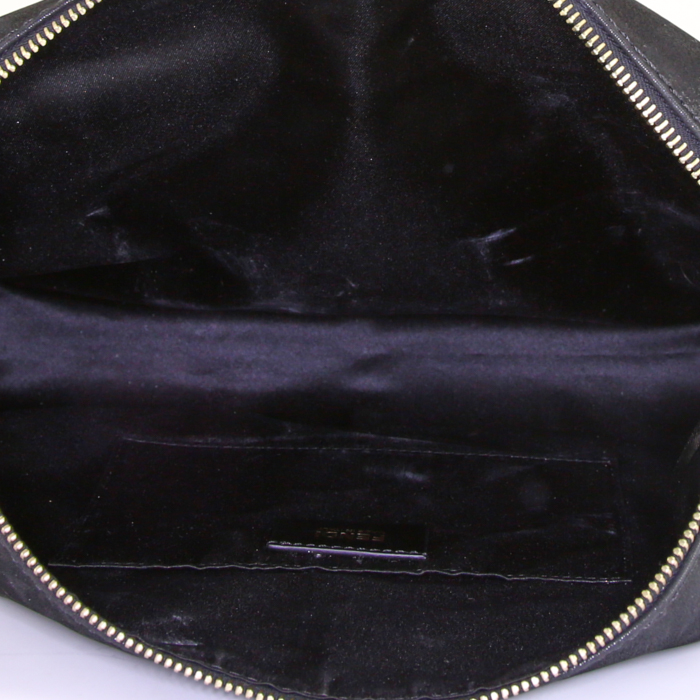 Borsa a tracolla Fendi in pelle iridescente nera - Detail D2