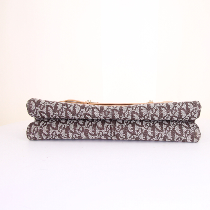 Bolso Cabás Dior Jeans Pocket en lona Monogram Oblique marrón y cuero beige - Detail D4