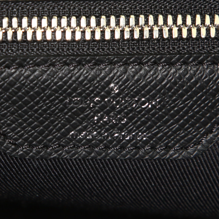 Louis Vuitton  Keepall 50 travel bag  in black monogram canvas  and black leather - Detail D4