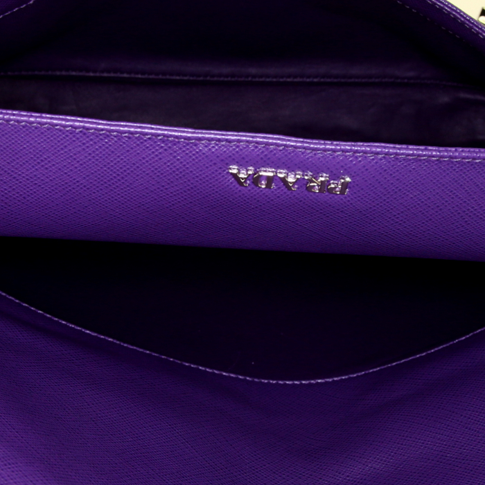 Borsa da spalla o a mano Prada in pelle viola - Detail D2