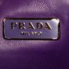 Sac porté épaule ou main Prada en cuir violet - Detail D3 thumbnail