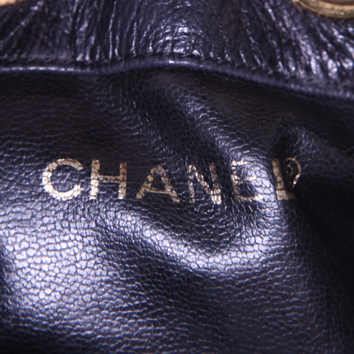 Bolso bandolera Chanel Vintage en cuero negro - Detail D3