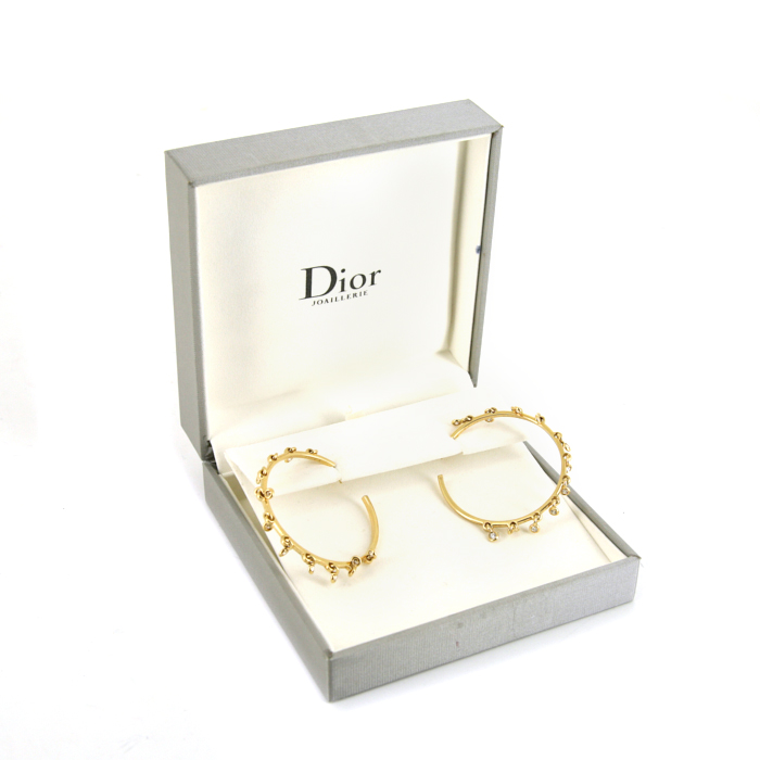 Dior Coquine large model hoop earrings in yellow gold and diamonds - Detail D2