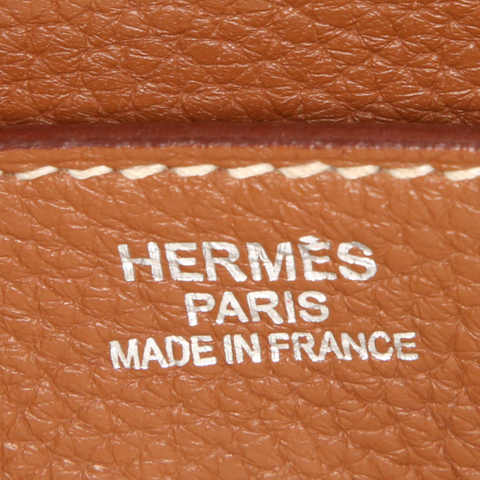 Bolso de mano Hermes Birkin 35 cm en cuero togo color oro - Detail D3