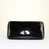 Chanel Medaillon handbag in black patent leather - Detail D4 thumbnail