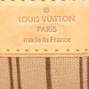 Shopping bag Louis Vuitton Neverfull media in tela monogram marrone e pelle naturale - Detail D3 thumbnail