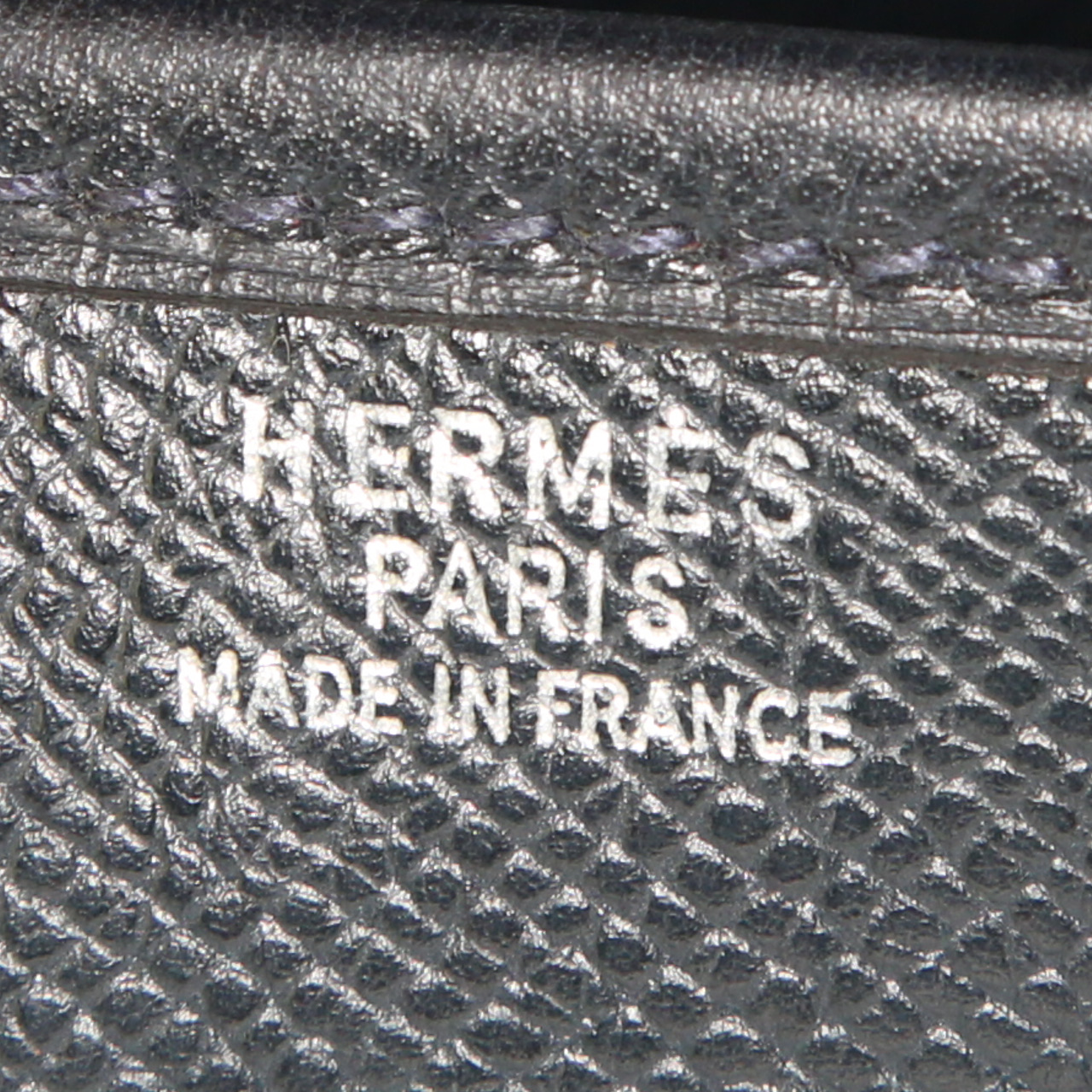 Sac bandoulière Hermès Cartouchière en cuir epsom bleu-marine et toile noire - Detail D3