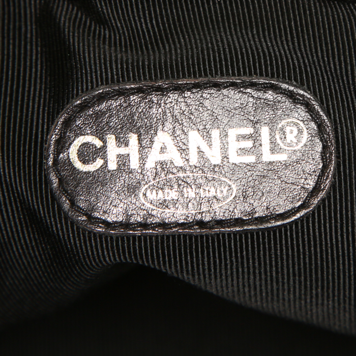 Borsa a spalla Chanel Petit Shopping in pelle verniciata nera - Detail D3
