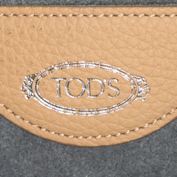Tod's Wave shopping bag in beige and white grained leather - Detail D3