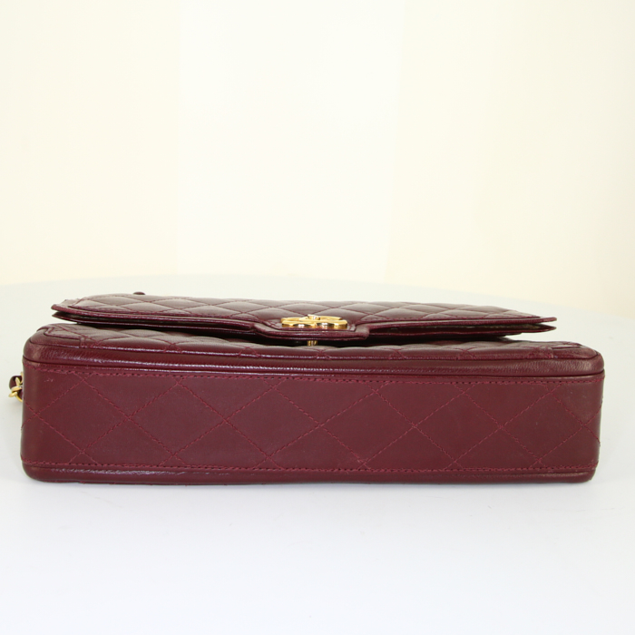 Chanel Vintage handbag in burgundy quilted leather - Detail D5