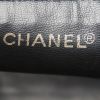Sac cabas Chanel Grand Shopping en cuir verni noir - Detail D3 thumbnail