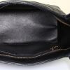 Bolso Cabás Chanel Medaillon - Bag en cuero acolchado negro - Detail D2 thumbnail