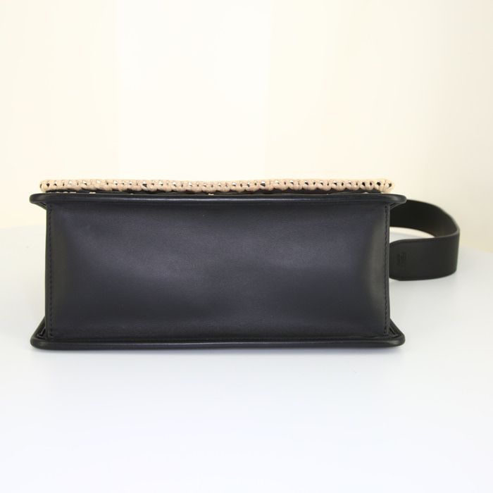 Fendi Kan I shoulder bag in black leather and red python - Detail D5