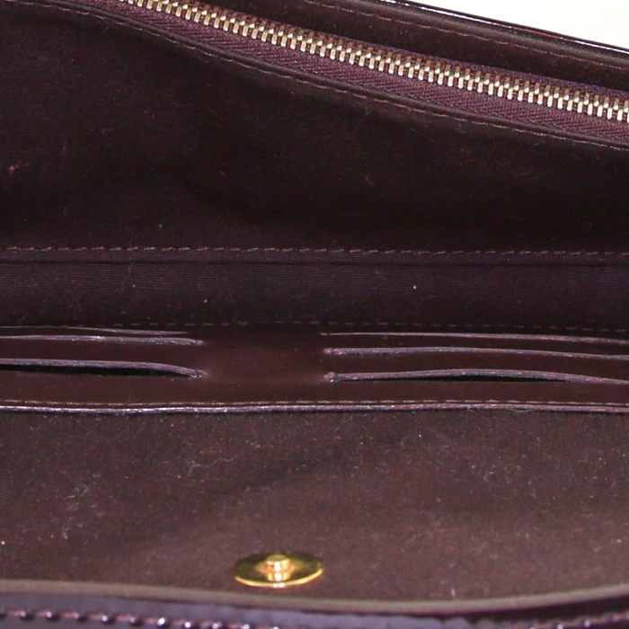 Bolsito de mano Louis Vuitton Sunset Boulevard en charol Monogram color burdeos - Detail D2