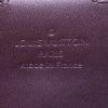 Pochette Louis Vuitton Sunset Boulevard en cuir verni monogram bordeaux - Detail D3 thumbnail