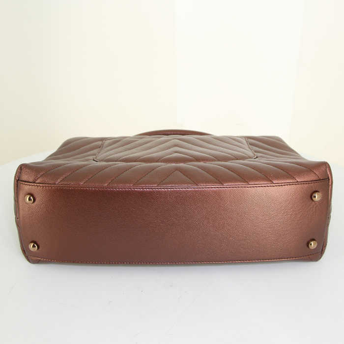 Chanel Coco Handle handbag in golden brown grained leather - Detail D5