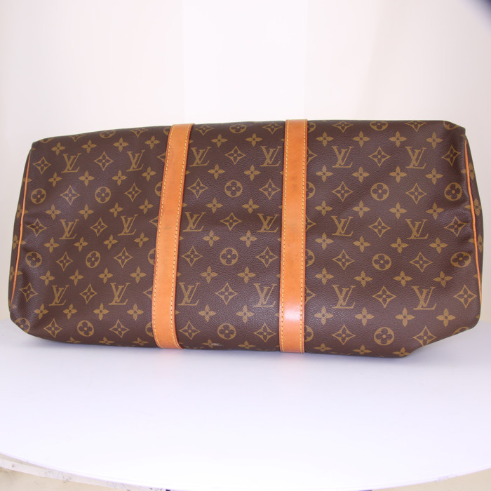 Bolsa de viaje Louis Vuitton Keepall 50 cm en lona Monogram marrón y cuero natural - Detail D4