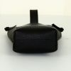 Bolsito de mano Loewe Pocket en cuero granulado negro - Detail D4 thumbnail