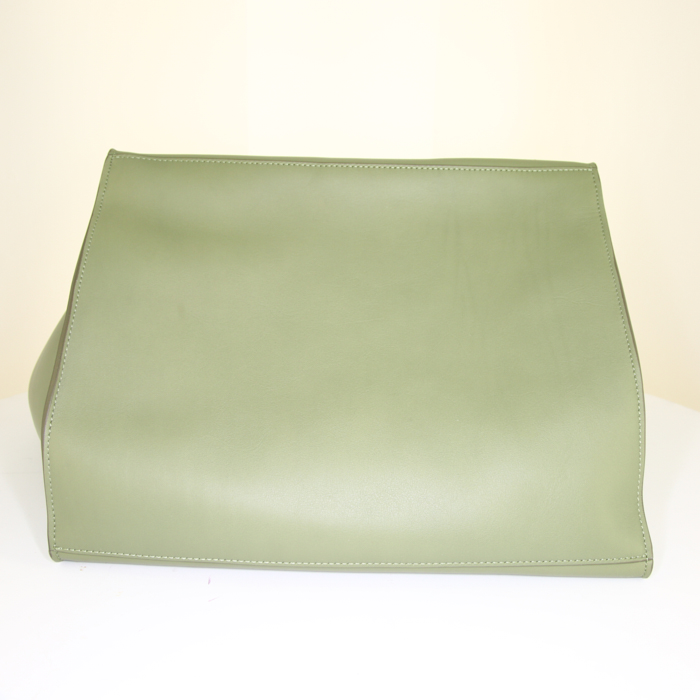 Celine Big Bag medium model handbag in khaki leather - Detail D4