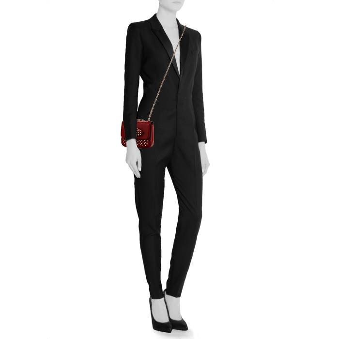 Borsa a tracolla Christian Louboutin Sweet Charity modello piccolo in pelle rossa con borchie - Detail D2