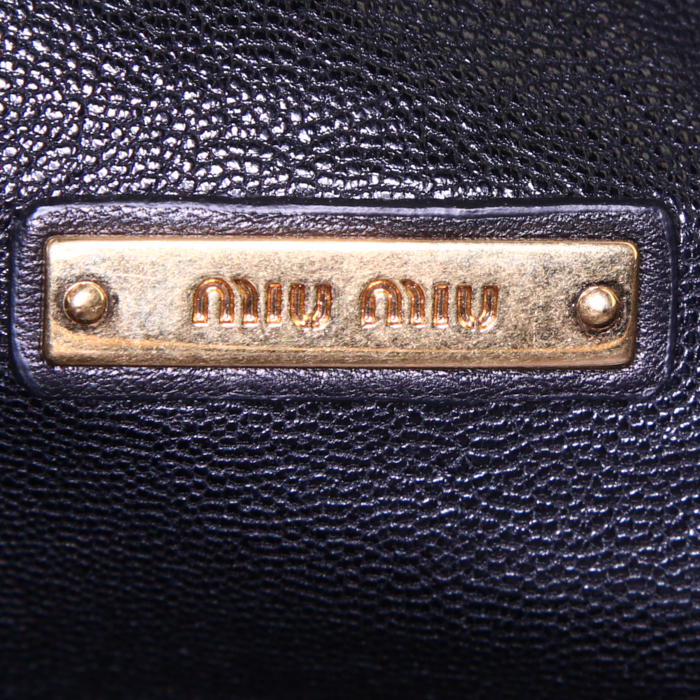 Sac porté épaule Miu Miu en cuir noir et cuir matelassé noir - Detail D3
