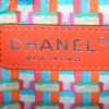 Borsa a tracolla Chanel Camera in tela trapuntata arancione - Detail D4 thumbnail