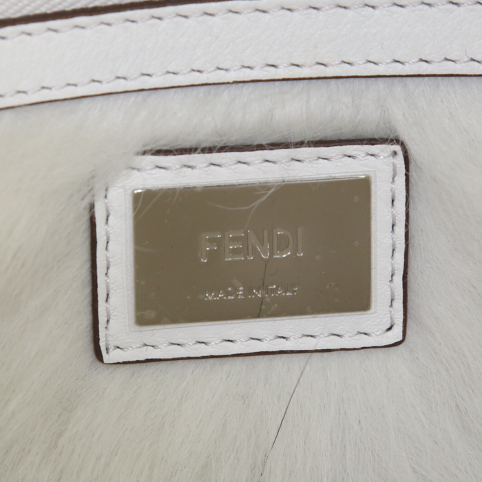 Fendi Peekaboo Essentially bag worn on the shoulder or carried in the hand in white leather - Detail D4