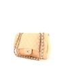 Bolso para llevar al hombro Chanel Timeless jumbo en cuero granulado acolchado beige - 00pp thumbnail