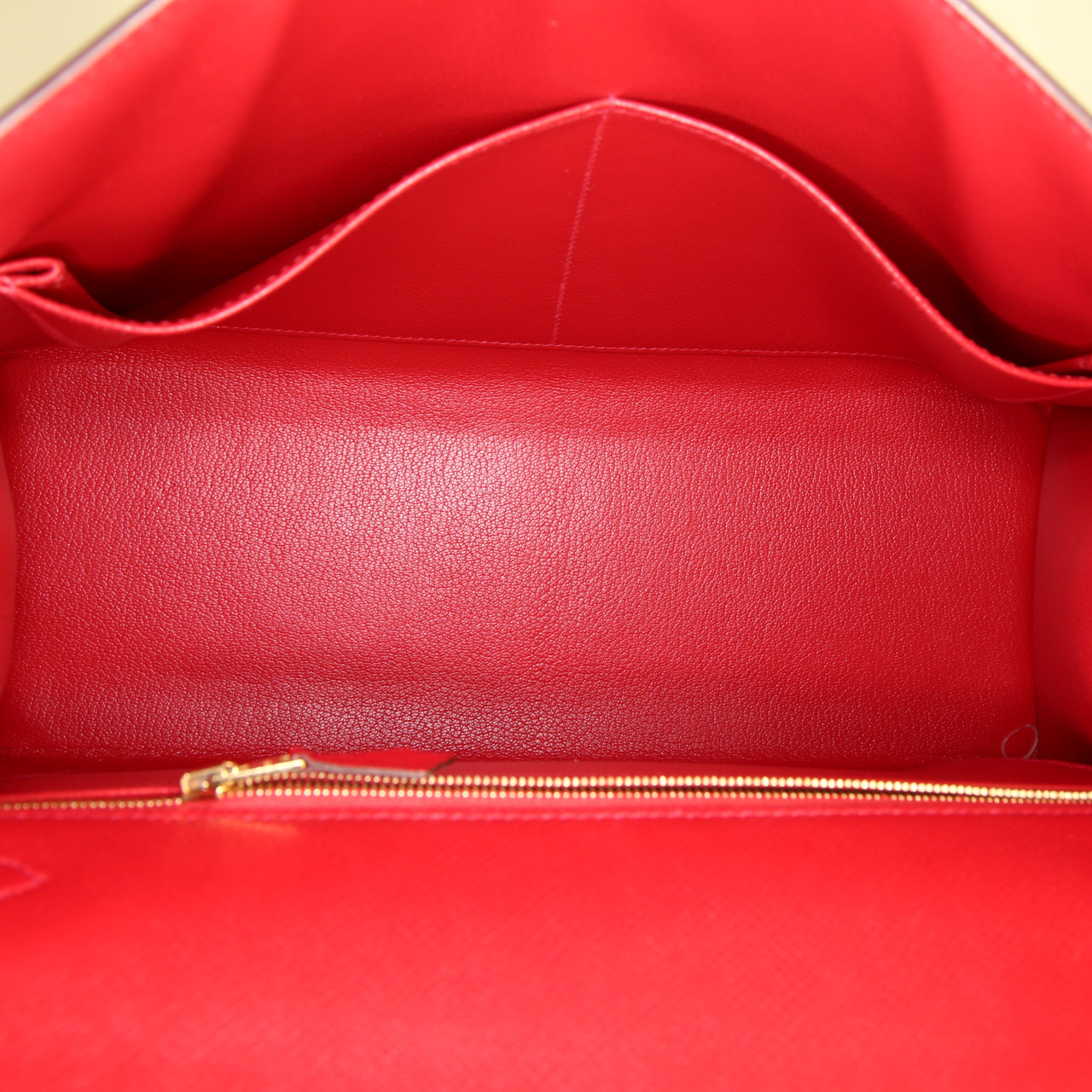 Hermes Kelly 32 cm handbag in red Casaque epsom leather - Detail D3