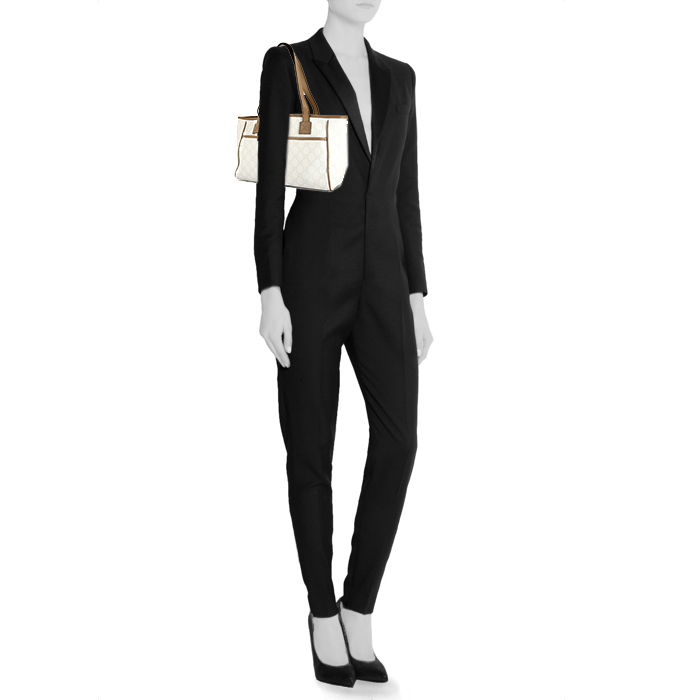 Bolso para llevar al hombro o en la mano Gucci en lona Monogram revestida blanca y cuero marrón - Detail D1