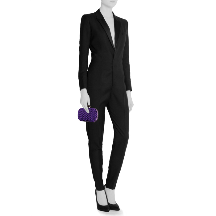 Bottega Veneta Knot clutch in purple satin and purple water snake - Detail D1