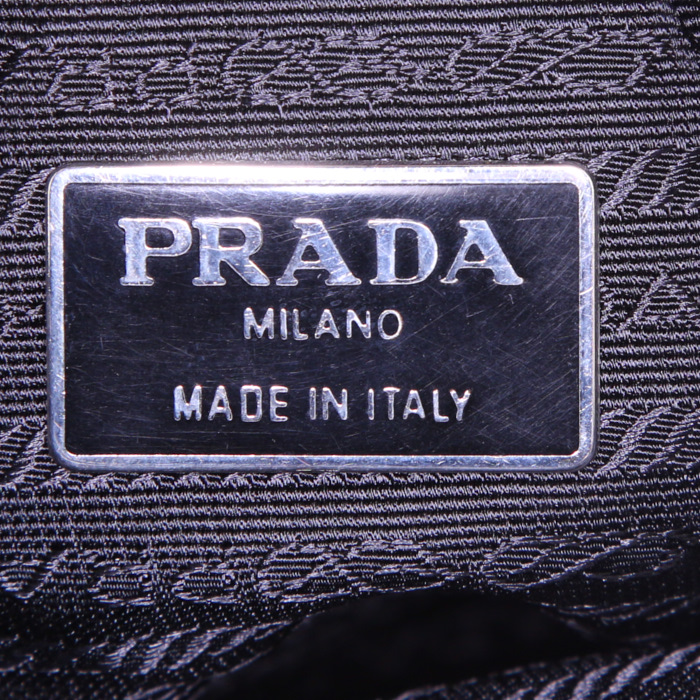 Prada shopping bag in black leather - Detail D3