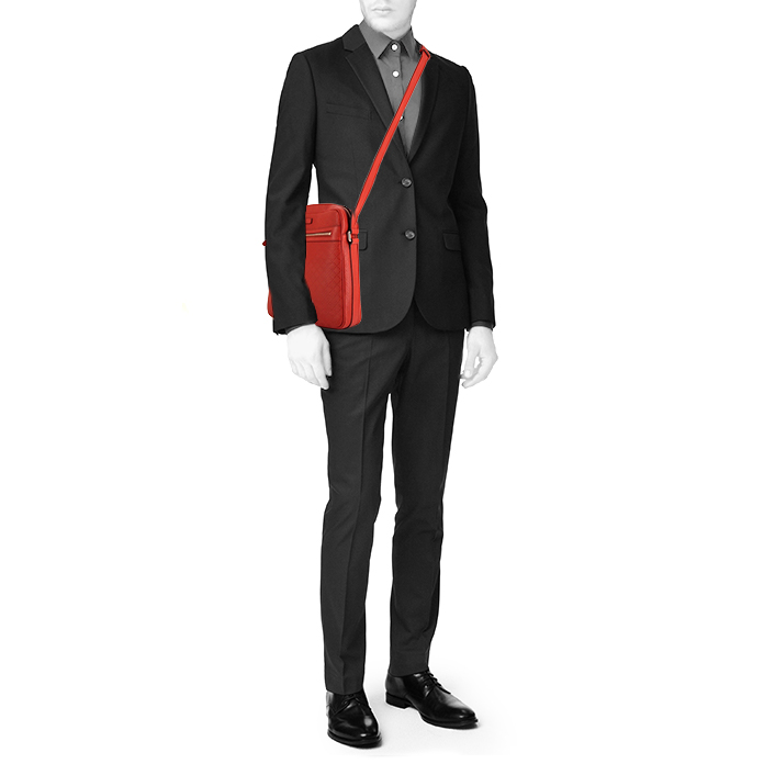 Gucci shoulder bag in red monogram canvas and red leather - Detail D1