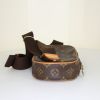 Pochette Louis Vuitton Gange in tela monogram marrone e pelle naturale - Detail D4 thumbnail