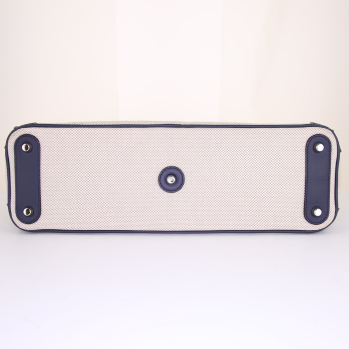 Dior Diorissimo large model handbag in beige and navy blue canvas and leather - Detail D5