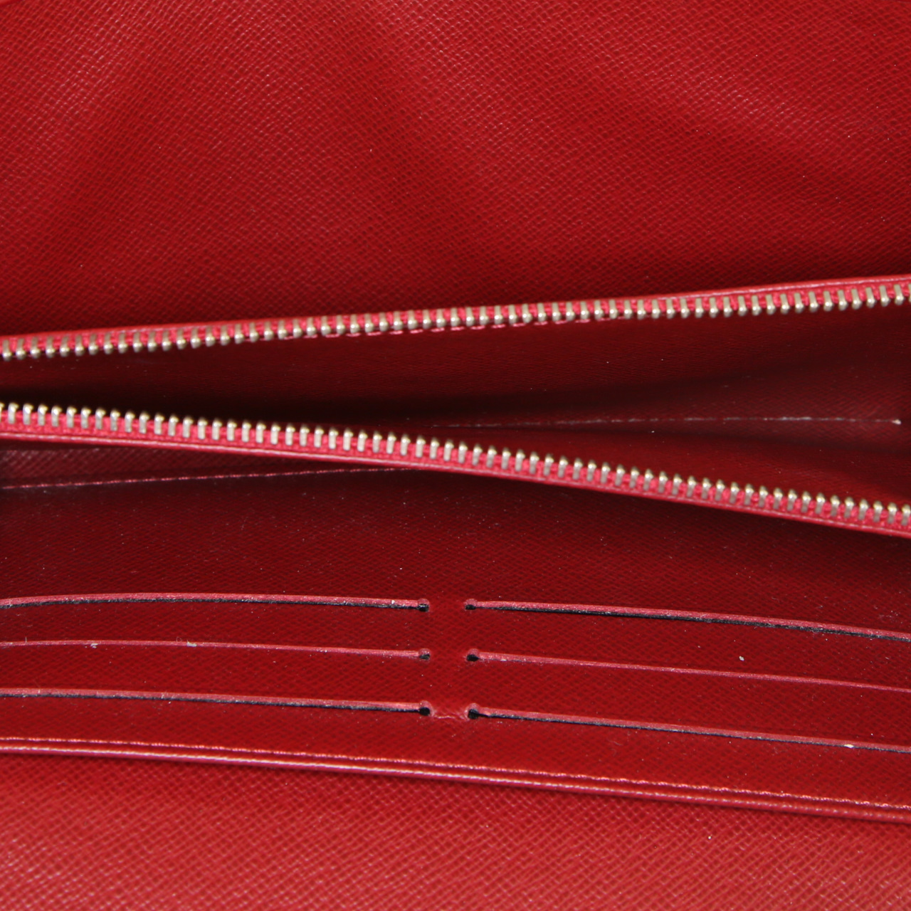 Portefeuille Louis Vuitton Sarah en cuir épi rouge et cuir taiga rouge - Detail D2
