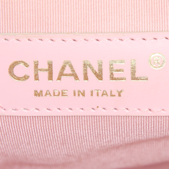 Chanel Bowling bag in pink quilted leather - Detail D3