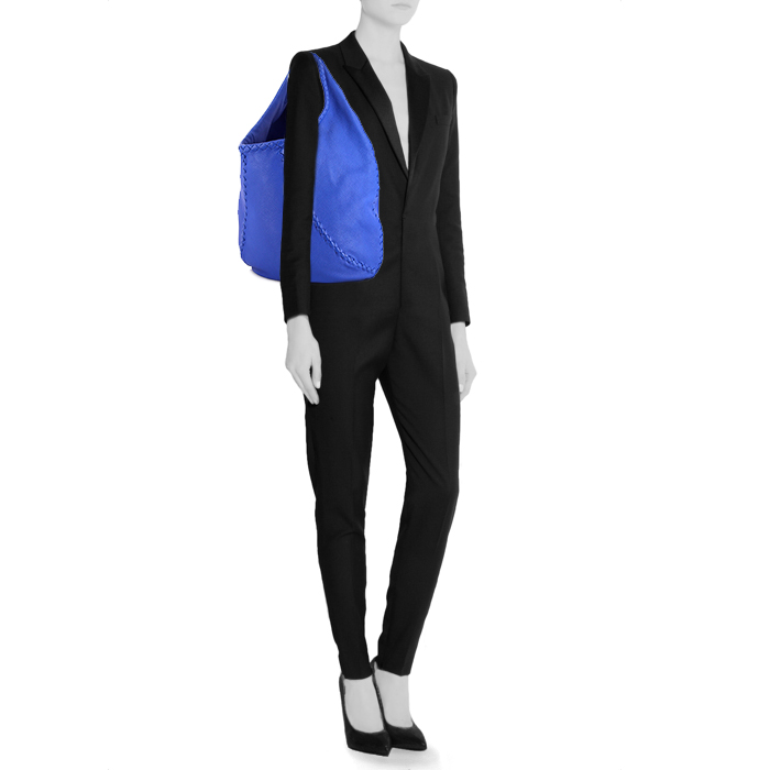 Bottega Veneta Baseball shopping bag in blue grained leather - Detail D1