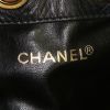 Chanel Vintage handbag in black smooth leather - Detail D3 thumbnail