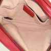 Pochette-cintura Gucci GG Marmont clutch-belt in pelle trapuntata a zigzag rossa - Detail D2 thumbnail